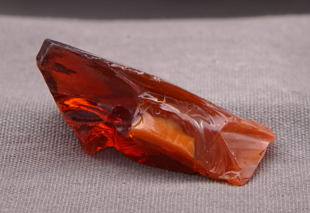 Rare Gem Bicolor Scarlet Shift/Dragon's Blood Monatomic Andara Crystal 10.0 g. - Image 2