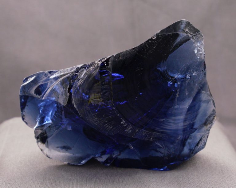 Rare Gem Banded Indigo Elestial Sapphire "Heart" with crystals Monatomic Andara Crystal 330.7 g. - Image 2