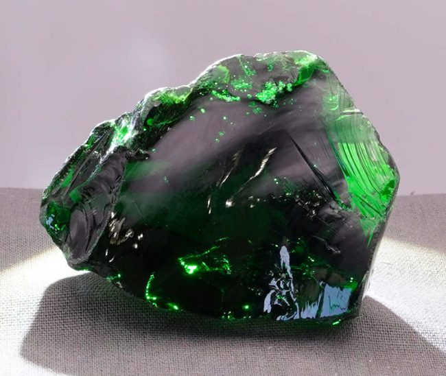 Rare Iridium Emerald with bubbles Monatomic Andara Crystal 55.4 g. - Image 5