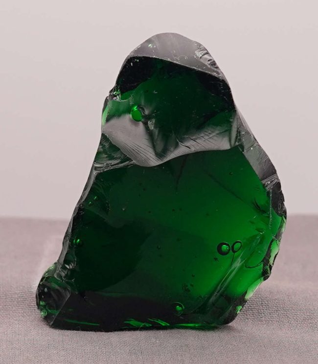 Rare Iridium Emerald with bubbles Monatomic Andara Crystal 83.3 g. - Image 4