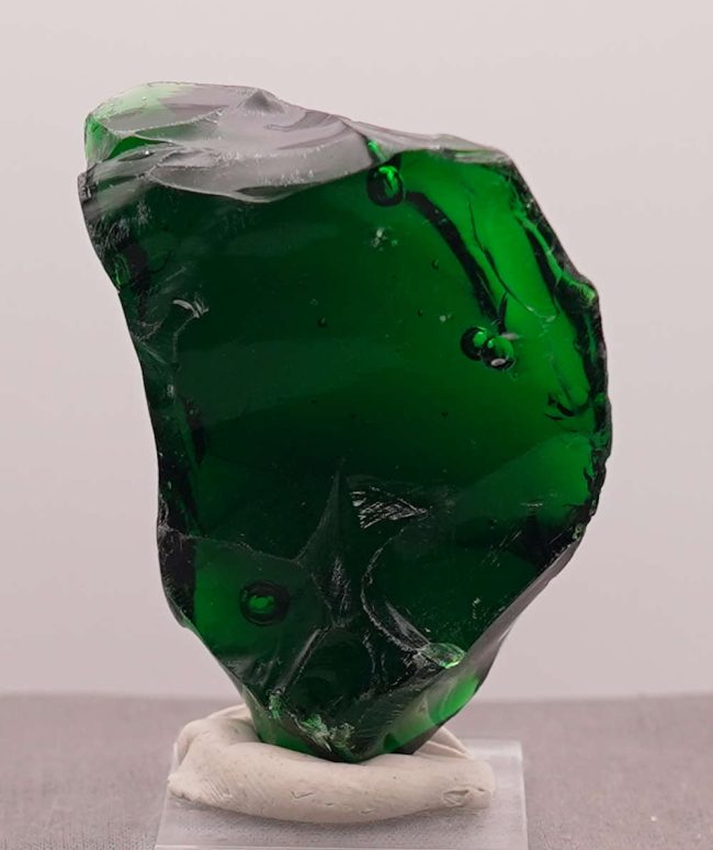 Rare Iridium Emerald with bubbles Monatomic Andara Crystal 83.3 g. - Image 6