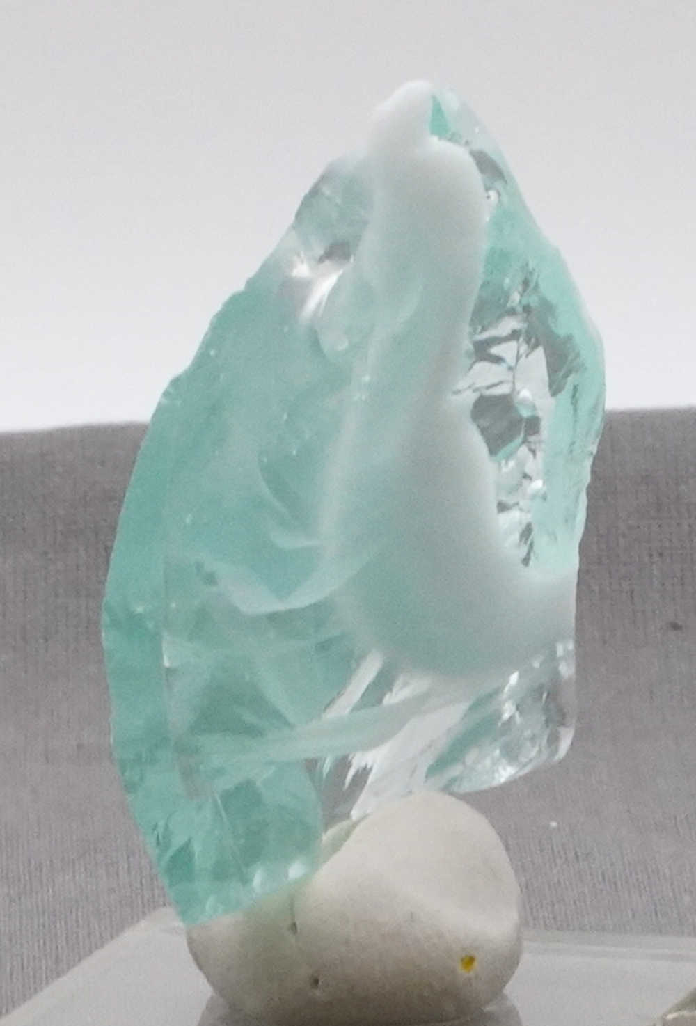 Rare Gem Bicolor Angel Aura Bleu Topaz/Pastel Ice with bubbles & open bubble Monatomic Andara Crystal 23.6 g. - Image 4
