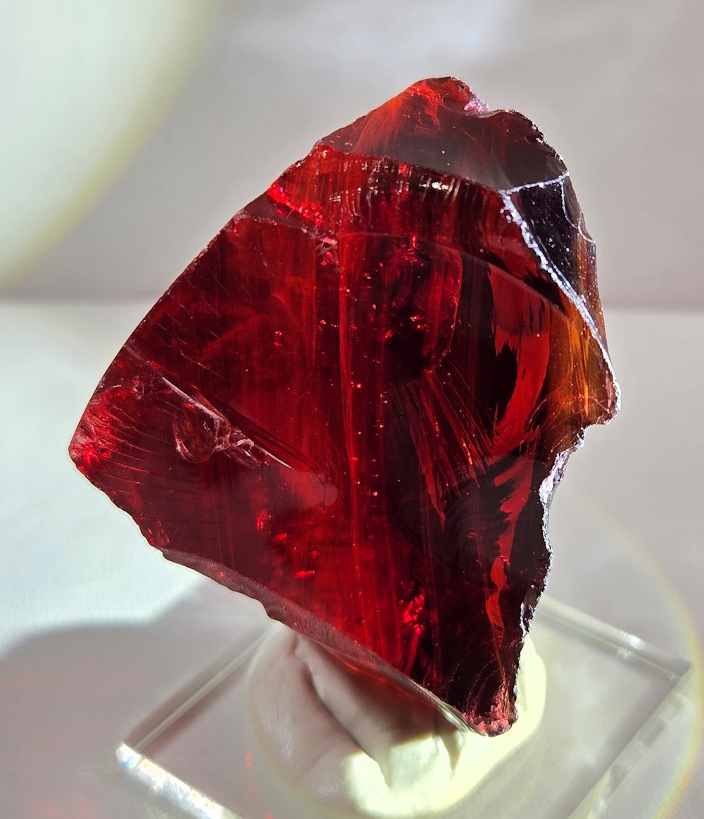 Rare Gem Raspberry Resonance/Gold Monatomic Andara Crystal 79.1 g. - Image 2