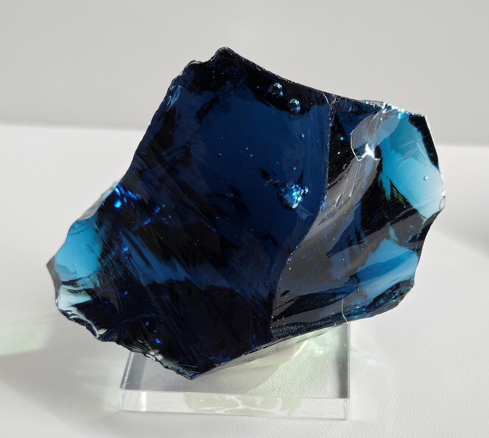 Rare Gem Indigo Elestial Sapphire "Heart" with bubbles Monatomic Andara Crystal 112.1 g. - Image 3