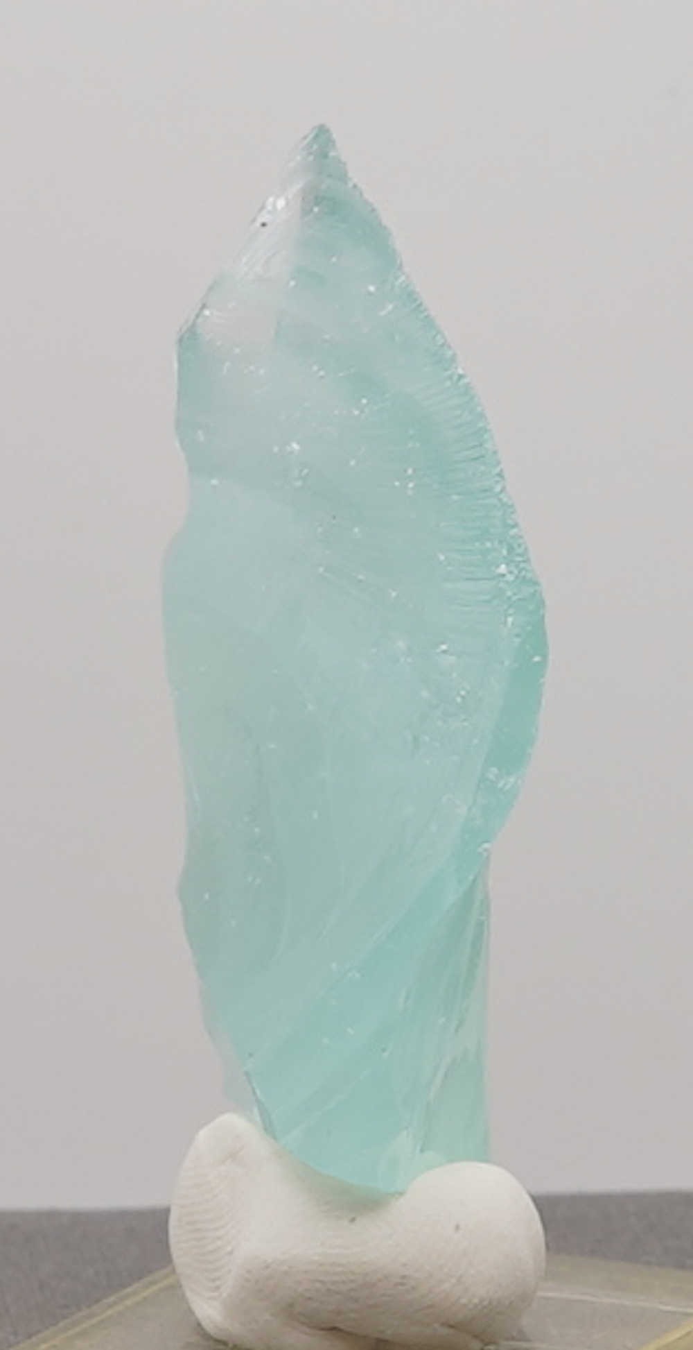 *Clearance Sale 30% Off!* Rare Gem Bicolor Angel Aura Bleu Topaz Monatomic Andara Crystal 43.7 g. - Image 6