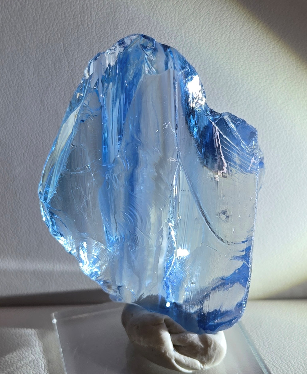 *Extremely Rare* Gem Banded Angel Aura Lady Nellie/Angel Aura Ice/Sapphire Monatomic Andara Crystal 47.9 g. - Image 2