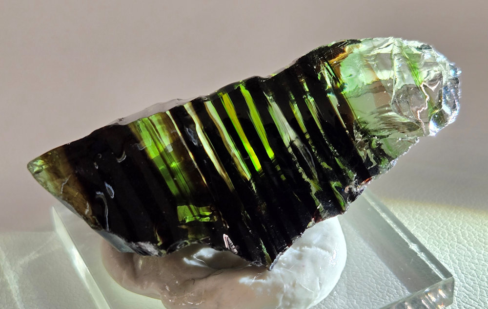 *Extremely Rare* Gem Multi Celestial Gold/Emerald/Ice/Earth Shaman Monatomic Andara Crystal 20.2 g. - Image 2