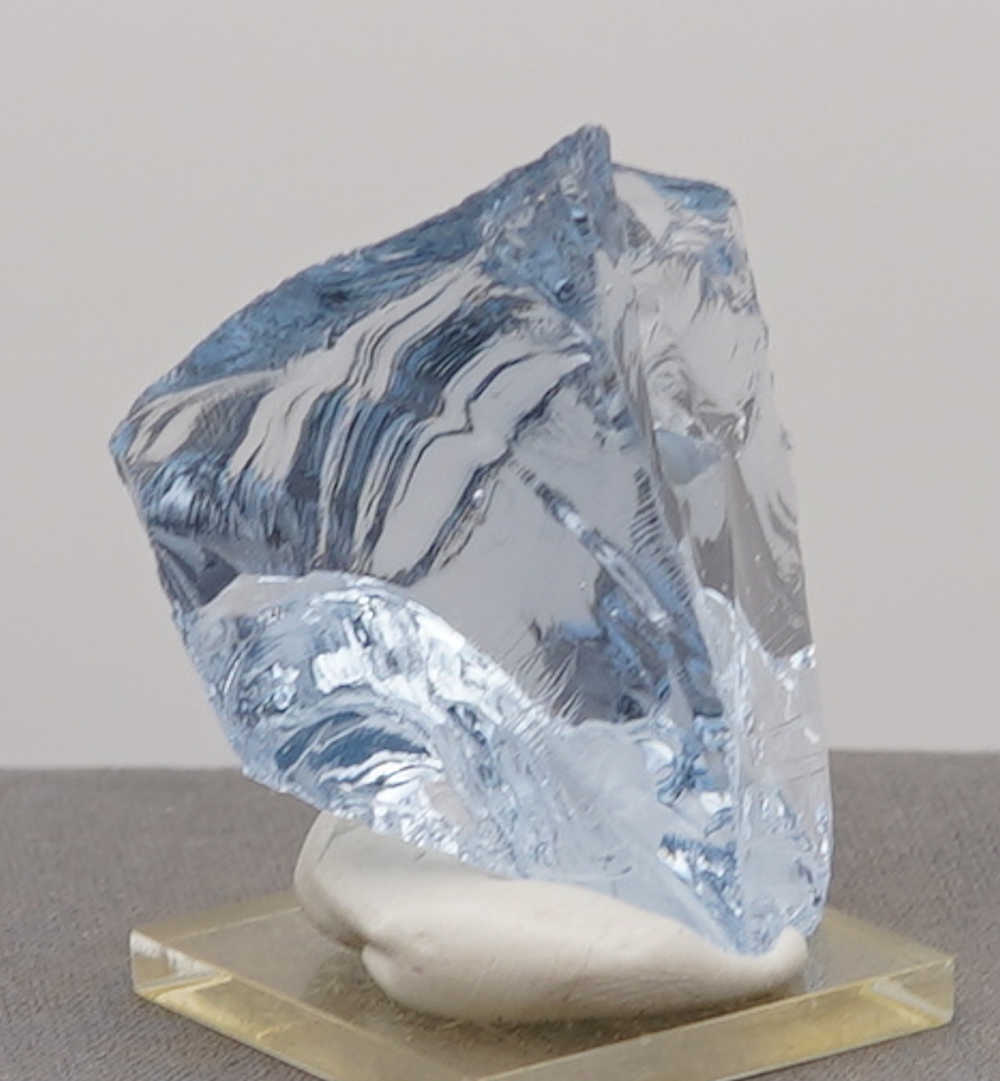 Gem Lady Nellie with bubbles Monatomic Andara Crystal 62.1 g. - Image 4
